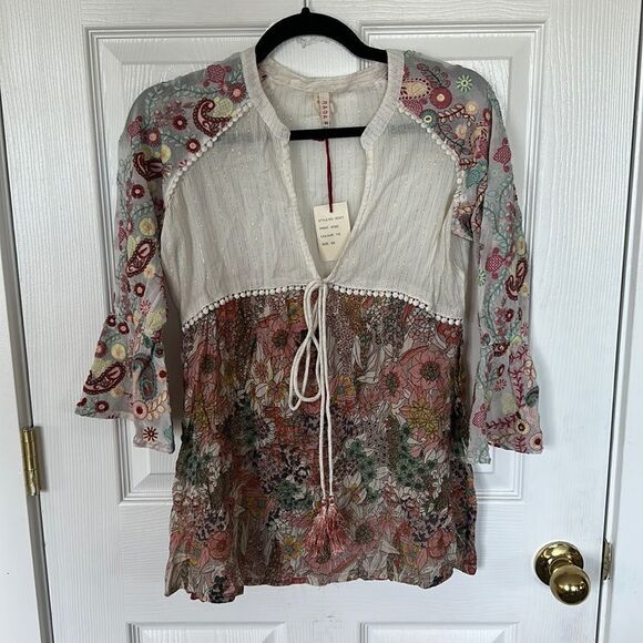 RAGA Tops - Raga Anthropologie White Paisley Embroidery Floral Bell Sleeve V-Neck Top XS NWT